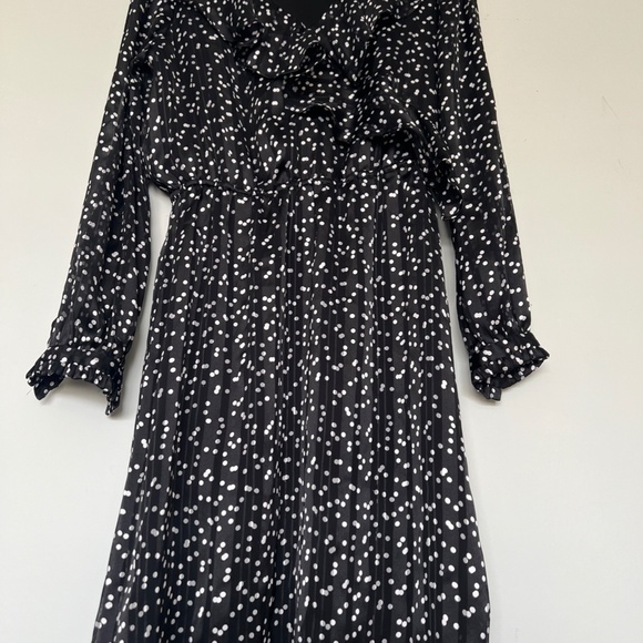 Black white polka dot dress full sleeves - Picture 3 of 5